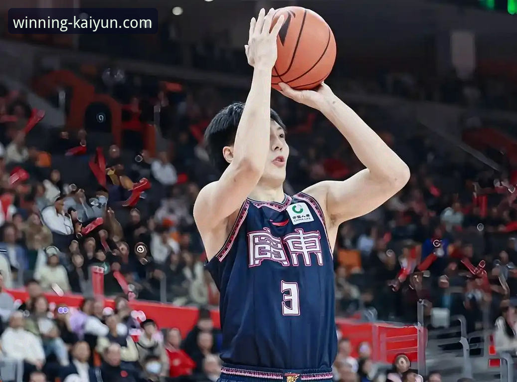 开云体育是正规平台吗 上海男篮豪取12连胜巩固榜首详解:开云体育平台呈现的团队篮球盛宴